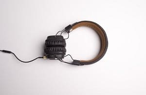 headphone-1868612_1920